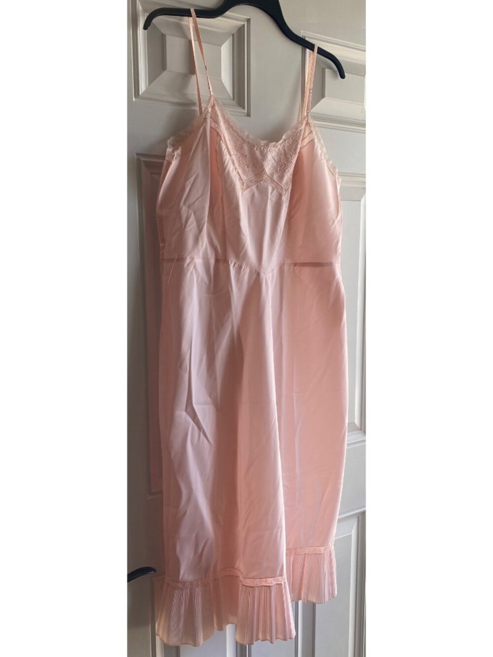 Vintage Barbizon Tafetta Pink Full Slip With Lace Trim Size 20 Pleated Hem
